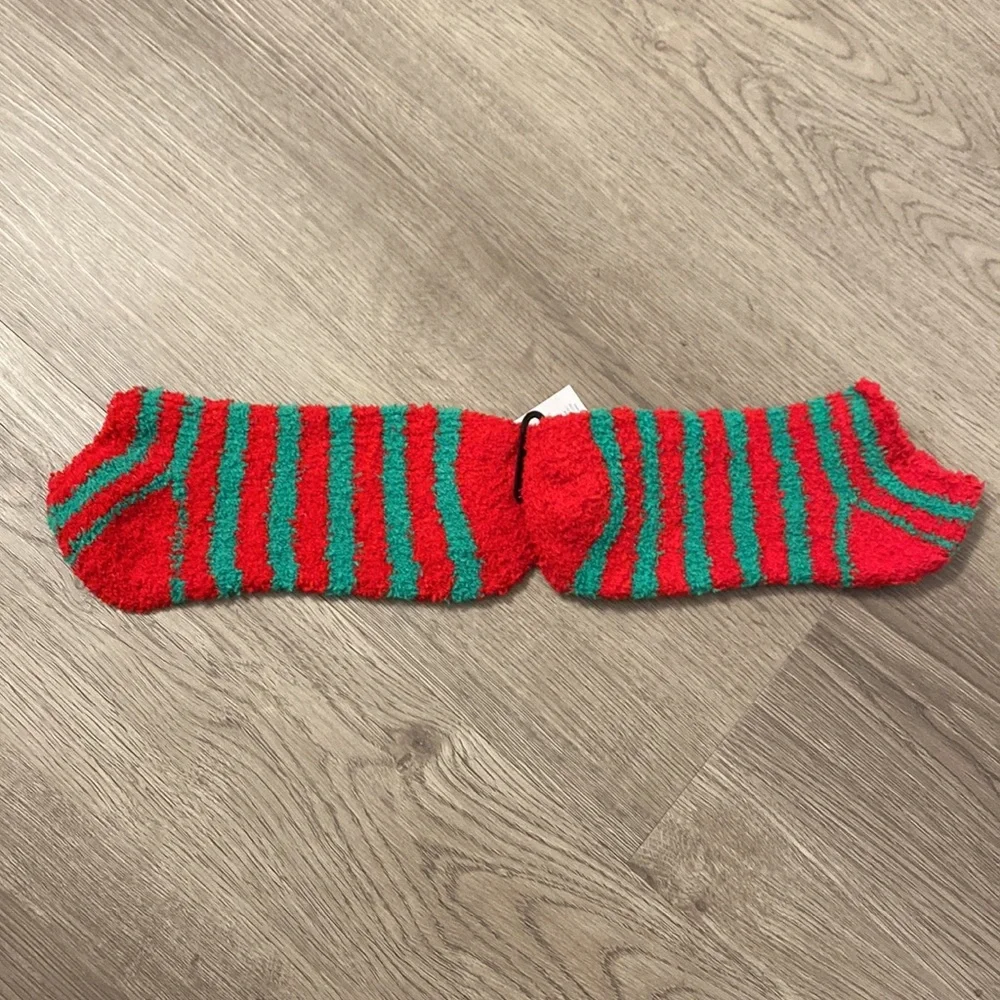 BOGO Women’s Red/Green Striped Cozy Ankle Socks